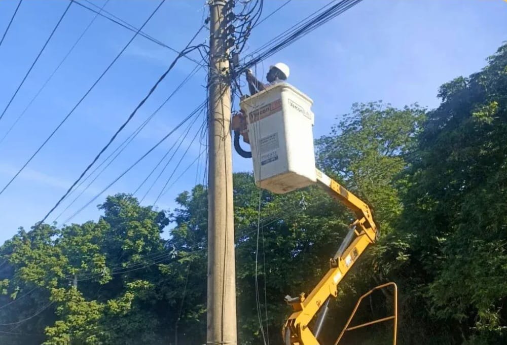 TRÊS RIOS REGISTRA MAIS DE 780 ATENDIMENTOS EM ILUMINAÇÃO PÚBLICA DURANTE O MÊS DE ABRIL