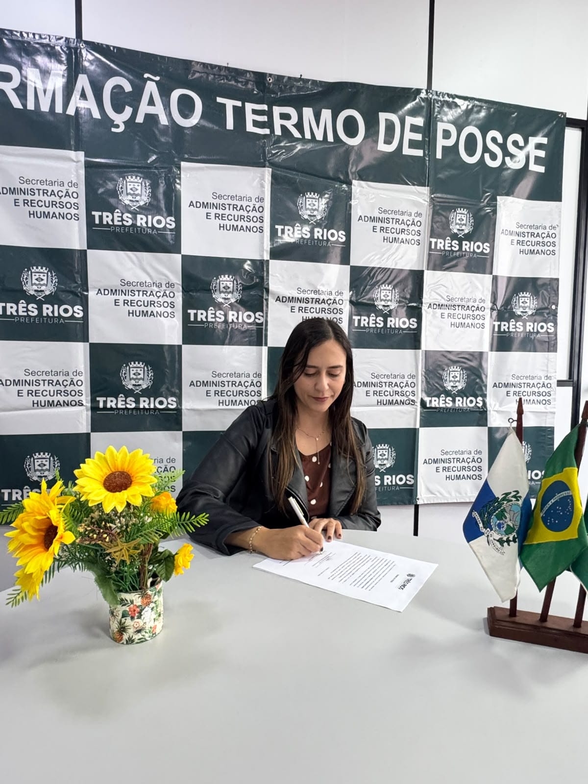 NOVA POSSE ELEVA PARA 436 O NÚMERO DE CONVOCADOS DO CONCURSO PÚBLICO EM TRÊS RIOS